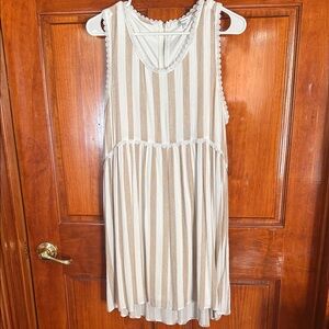 JODIFL Cream and Tan Lace-Trimmed dress